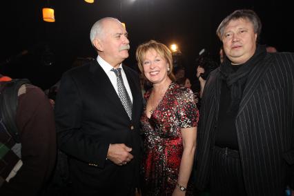 21 января 2011 Мосфильм. Вручение премии Национальной Академии кинематографических искусств и наук России ЗОЛОТОЙ ОРЕЛ. На снимке: режисер Михалков Никита актер Сергей Степанченко и актриса Лариса Удовиченко.
