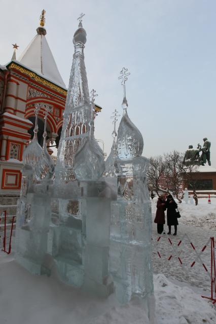 27 января 2011. Ледовые скульптуры на Красной площади.