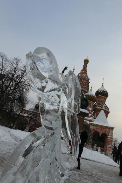 27 января 2011. Ледовые скульптуры на Красной площади.