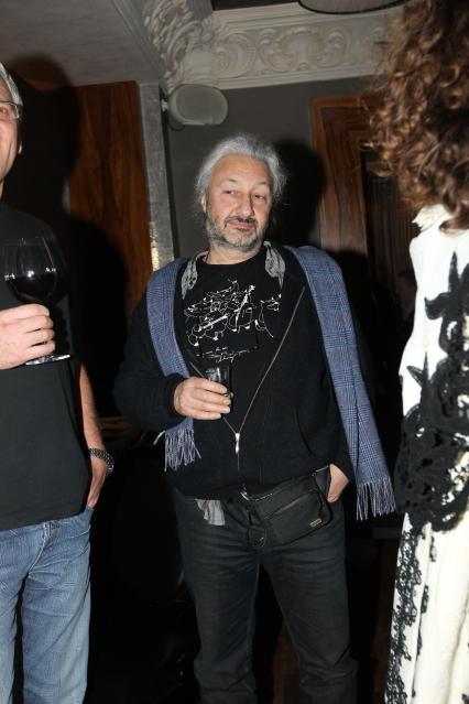 8 декабря 2010 года. Emporio Cafe. Презентация нового альбома Игоря Саруханова АЛЫЕ ПАРУСА. На снимке: Стас Намин.