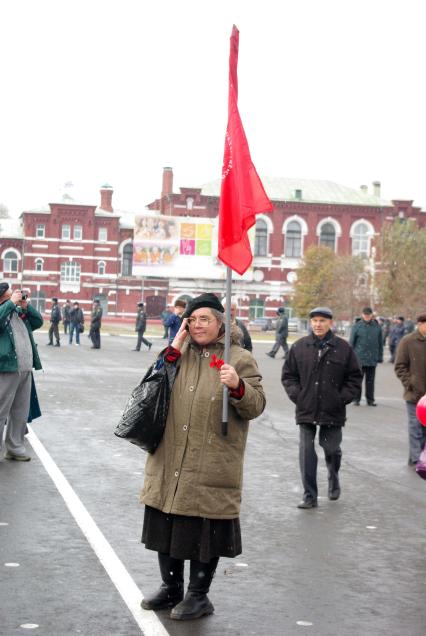 Митинг КПРФ, 7 ноября 2009 года, Саратов. День октябрьской революции, флаг, лозунг, митинг, коммунисты, пенсионеры