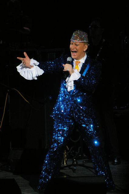 Сергей Пенкин на концерте в Саратове, 2 апреля 2009 года.