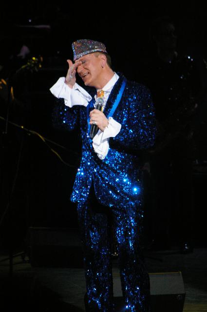 Сергей Пенкин на концерте в Саратове, 2 апреля 2009 года.