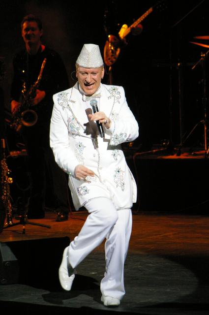 Сергей Пенкин на концерте в Саратове, 2 апреля 2009 года.