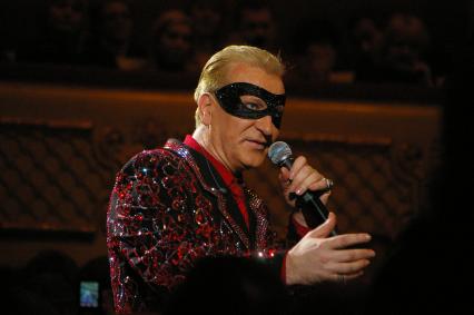 Сергей Пенкин на концерте в Саратове, 2 апреля 2009 года.