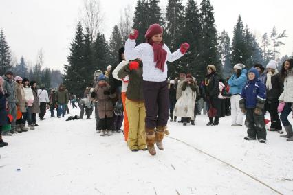 14 февраля 2010 года. Радищево. Масленица 2010. Скакалка