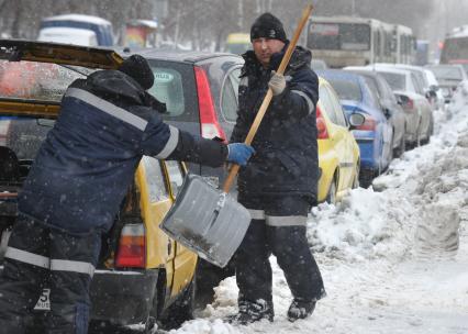 09 февраля 2011. Последствия сильного снегопада в Москве. Снегопад, уборка снега.