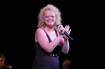 Лариса Долина, концерт в Саратове, 18 июня 2009 года.