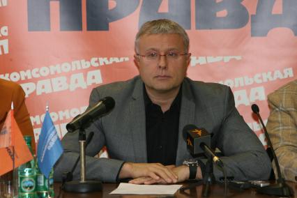 Российский предприниматель, бизнесмен Александр Лебедев на пресс-конференции в КП. 26 февраля 2008 года.