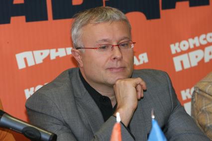 Российский предприниматель, бизнесмен Александр Лебедев на пресс-конференции в КП. 26 февраля 2008 года.