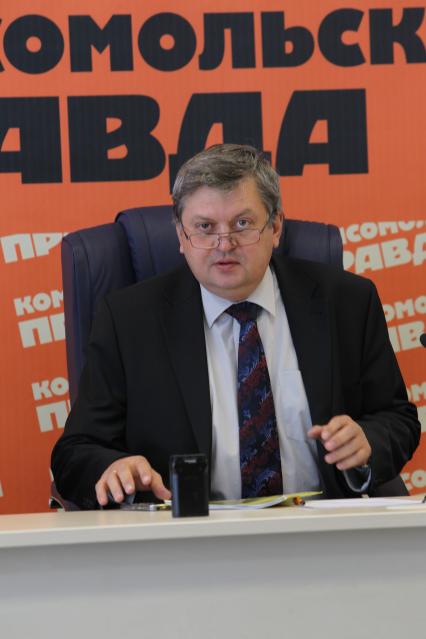 Александр Евгеньевич Суринов российский государственный деятель, руководитель Федеральной службы государственной статистики в КП. 17 февраля 2011 года.