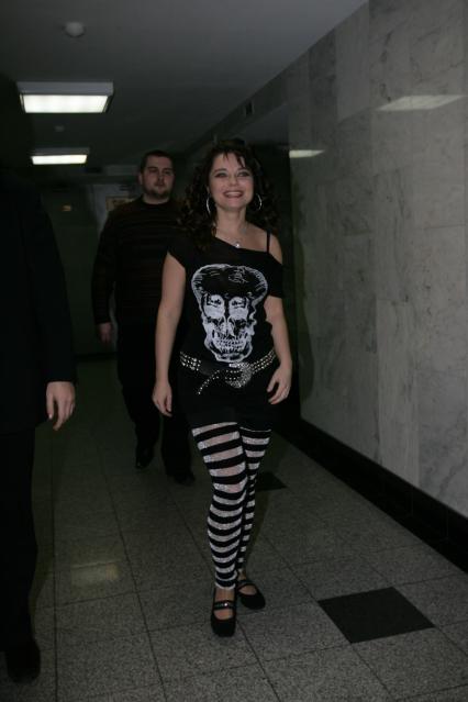 8 марта 2007 года. Кремлевский дворец. Шоу Валентина Юдашкина. На снимке: певица Наташа Королева.