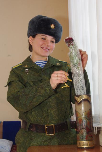Девушки- курсанты 2 взвода рязанского десантного училища, Рязань, 18 февраля 2011 года. РВВДКУ, десантники, быт, казарма, армия, военная форма, женщины в армии