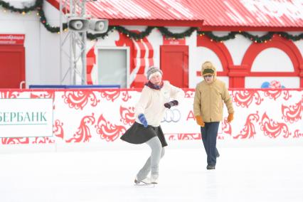 Каток на Красной площади, Москва, 25 февраля 2011 года.