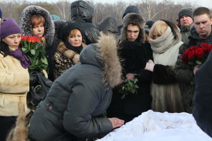 24 февраля 2011г. Прощание с погибшей Ириной Патрушевой во время расстрела туристов в Кабардино-Балкарии.