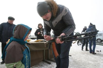 Военно -спортивная игра \"Вперед, мальчишки\", Москва, 26 февраля 2011 года.