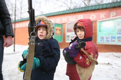 Военно -спортивная игра \"Вперед, мальчишки\", Москва, 26 февраля 2011 года.