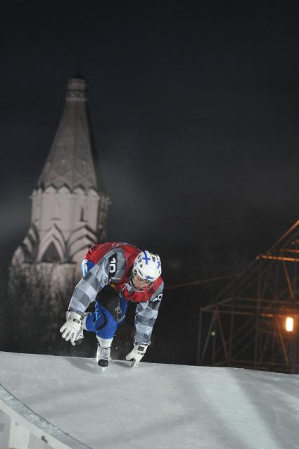 Чемпионат мира по скоростному спуску на коньках в парке Коломенское 26 февраля 2011г.