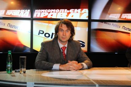 Российский продюсер, политик и предприниматель Сергей Лисовский на телевидение радио КП. 4 марта 2011 года.
