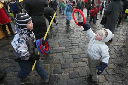 Масленица на Васильевском спуске, Москва, 5 марта 2011 года.