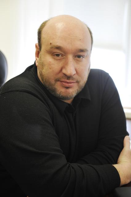 Редактор отдела ХУДОЖЕСТВЕННОГО ОФОРМЛЕНИЯ газеты КОМСОМОЛЬСКАЯ ПРАВДА Белянчев Алексей Валентинович.