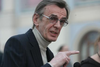 Георгий Тараторкин,президент ассоциации \"Золотая маска\" вручение премии \"Золотая маска\", Москва, 14 апреля 2011 года