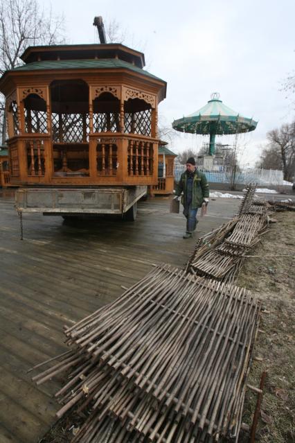 Центральный парк имени Горького- начало благоустройства и реконструкции, Москва, 12 апреля 2011 года