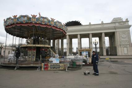 Центральный парк имени Горького- начало благоустройства и реконструкции, Москва, 12 апреля 2011 года