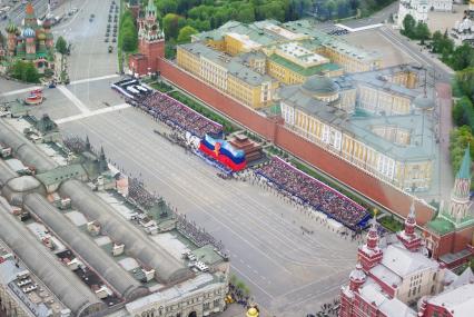 Репетиция парада победы на Красной Площади, вид с самолета, Москва, 6 мая 2010 года,