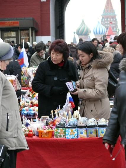 Торговля сувенирами на Охотном ряду