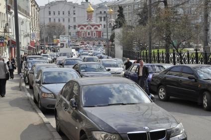 \\\"Глухая\\\" пробка в историческом центре Москвы, на Лубянском проезде. (14.04.2010)