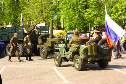 Москва 09 мая 2010 год. Празднование 9 мая. День победы. Военная техника. Военные.