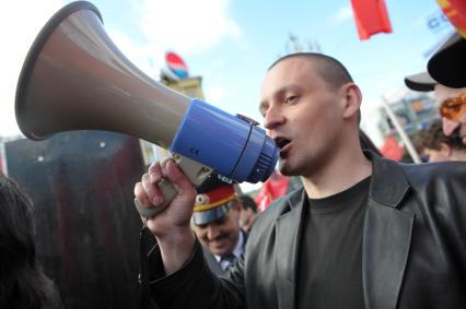 Сергей Удальцов на первомайском митинге, российский левый политический деятель, Москва, 1 мая 2011 года