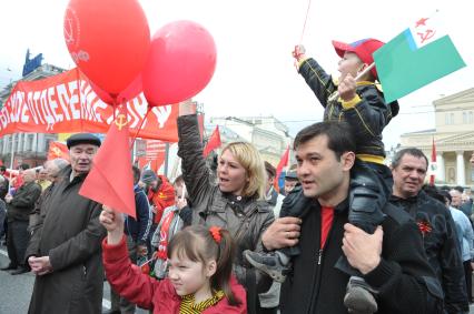 Первомайская демонстрация политической партии КПРФ, Москва, 1 мая 2011 года