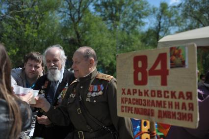 Празднование Дня Победы в ЦПКиО им. Горького, Москва, 9 мая 2011 года