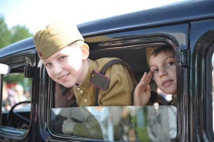 Празднование Дня Победы в ЦПКиО им. Горького, Москва, 9 мая 2011 года