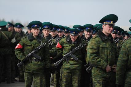 Репетиция парада Победы в Таманской дивизии в Подмосковье, Саратов, 22 апреля 2011 года