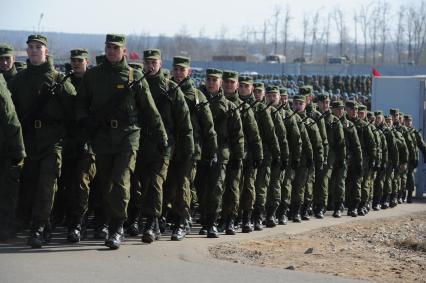 Репетиция парада Победы в Таманской дивизии в Подмосковье, Саратов, 22 апреля 2011 года