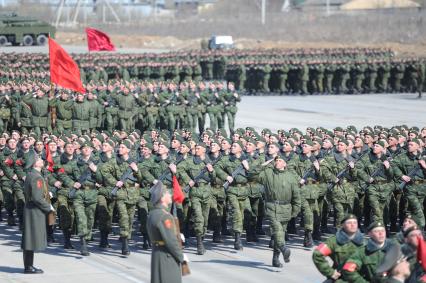 Репетиция парада Победы в Таманской дивизии в Подмосковье, Саратов, 22 апреля 2011 года