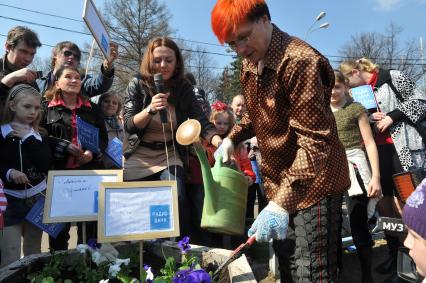 23 апреля 2011г. В парке культуры и отдыха Сокольники прошел субботник РАДИО ДАЧА.