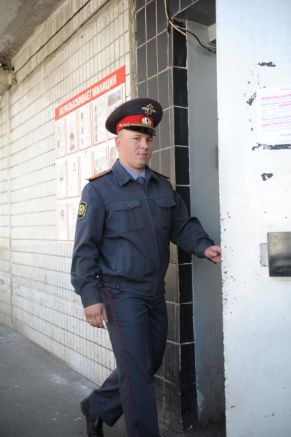 Полицейский- водитель, которого обвиняют в избиении школьника, Москва, 26 апреля 2011 года