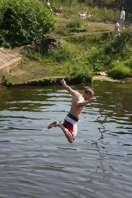 Лето.Купание. Прыжки в воду