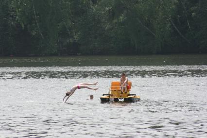 Серебряный бор. Водный велосипед.