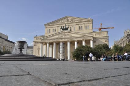 Большой Театр после реконструкции. Государственный академический Большой Театр России (ГАБТ), Государственный академический театр оперы и балета России, или просто Большой Театр - один из крупнейших в России и один из самых значительных в мире театров оперы и балета. Расположен в центре Москвы, на Театральной площади (8 сентября 2010).