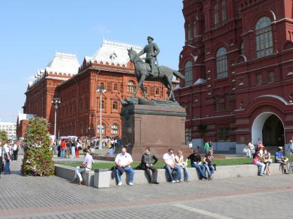 Памятник маршалу Г. К. Жукову. Манежная площадь.