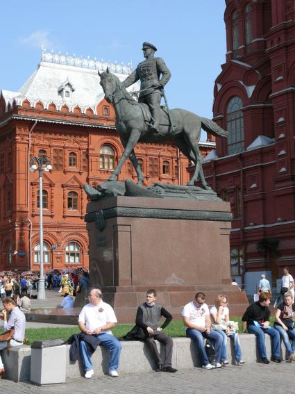 Памятник маршалу Г. К. Жукову. Манежная площадь.