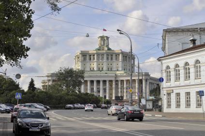 Центральный академический театр Российской армии (до 1951 года . Центральный театр Красной армии, 1951-1993 - Центральный театр Советской армии) - московский академический (с 1975) драматический театр. Располагается по адресу: Суворовская площадь, дом 2 (28 августа 2008).