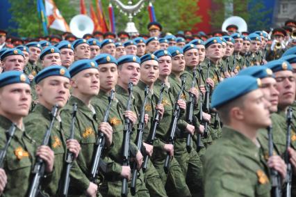 09 мая 2011г. Москва. Красная площадь. Парад, посвященный 66-й годовщине Победы в Великой Отечественной войне.