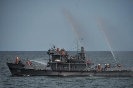 Каспийская флотилия. Военно-морская флотилия. Каспийское море. Пожарные учения. 26 мая 2011 г.