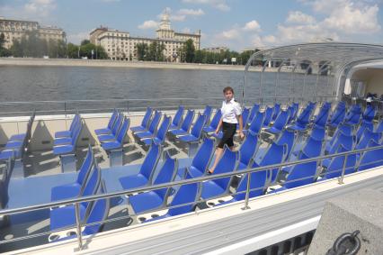 Презентация нового теплохода СТОЛИЦА на Москве- реке, Москва,  1 июля 2011 года.